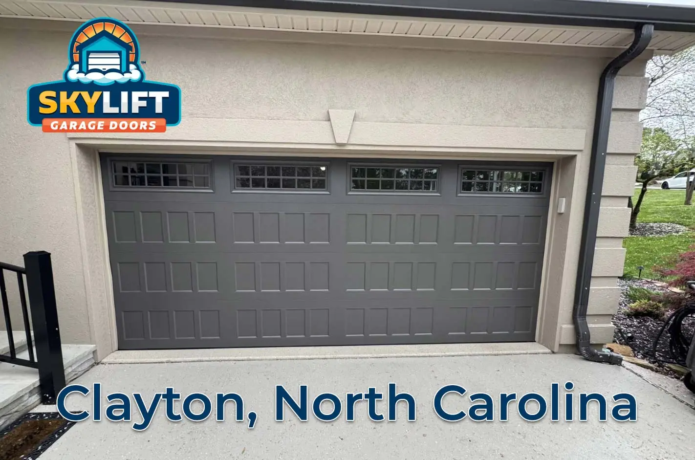 clayton, NC - gray garage door