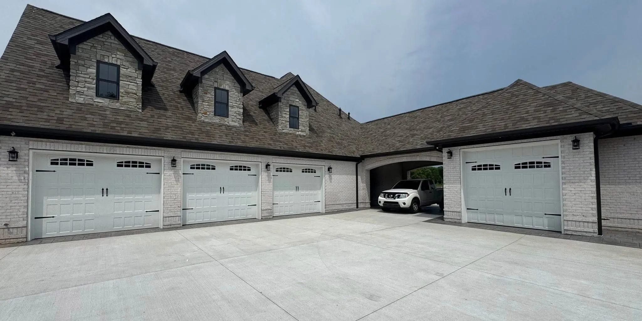 Skylift Garage Doors local service team